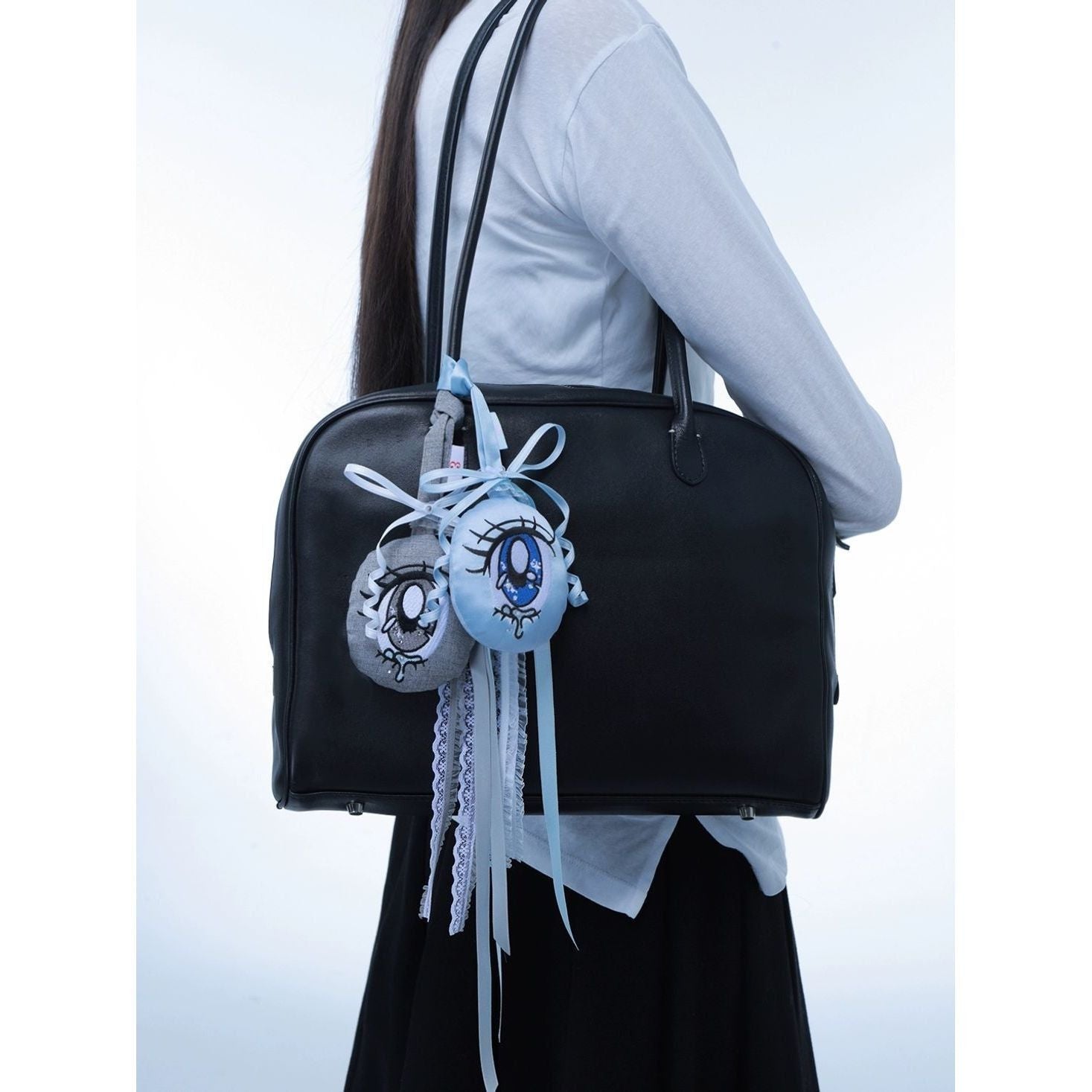 33Slipppers  Embroidered Manga Eyes Charm