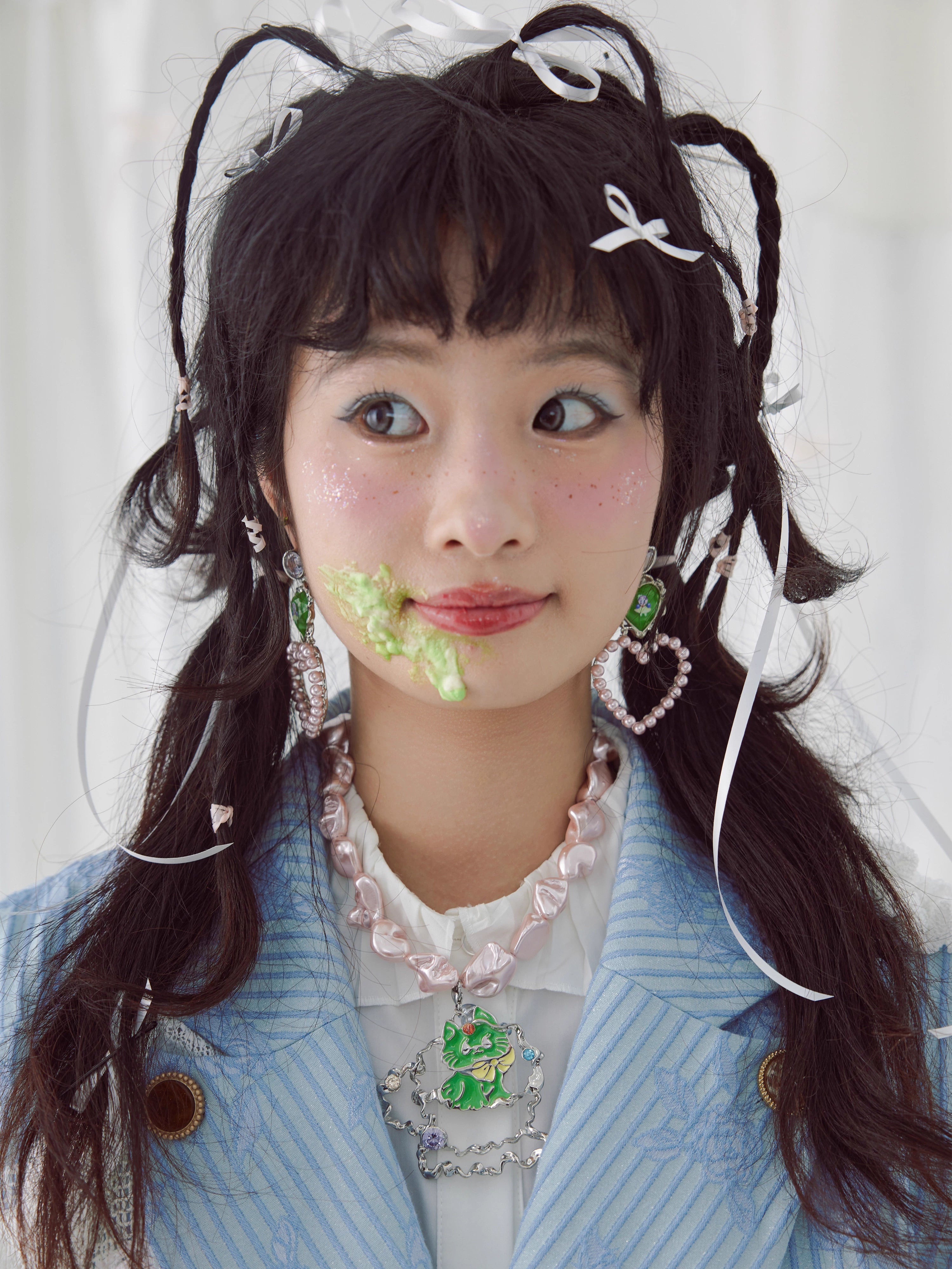 HELPHELP Jelly Ribbon Kitty Necklace