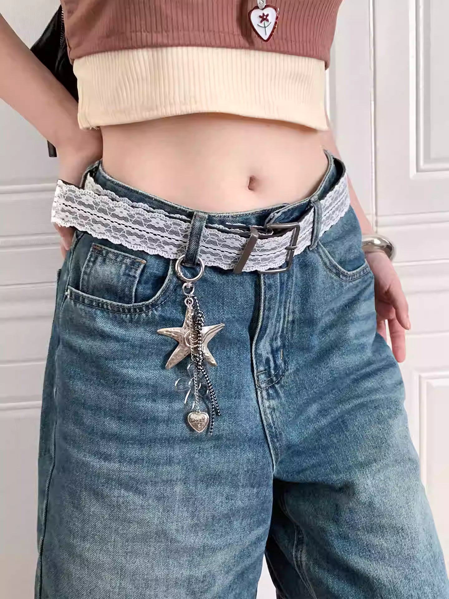 Lace Buckle Trend Belt