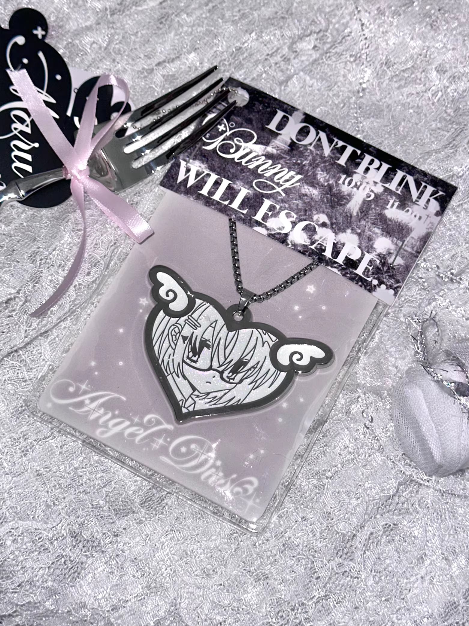 Marumaru  Angel & Devil Heart Necklace