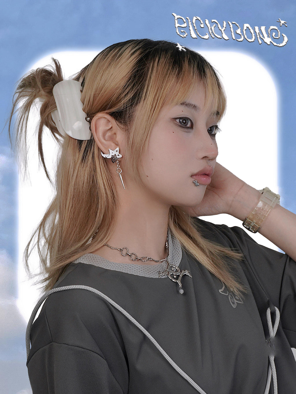 pickybone E-Angel Earrings