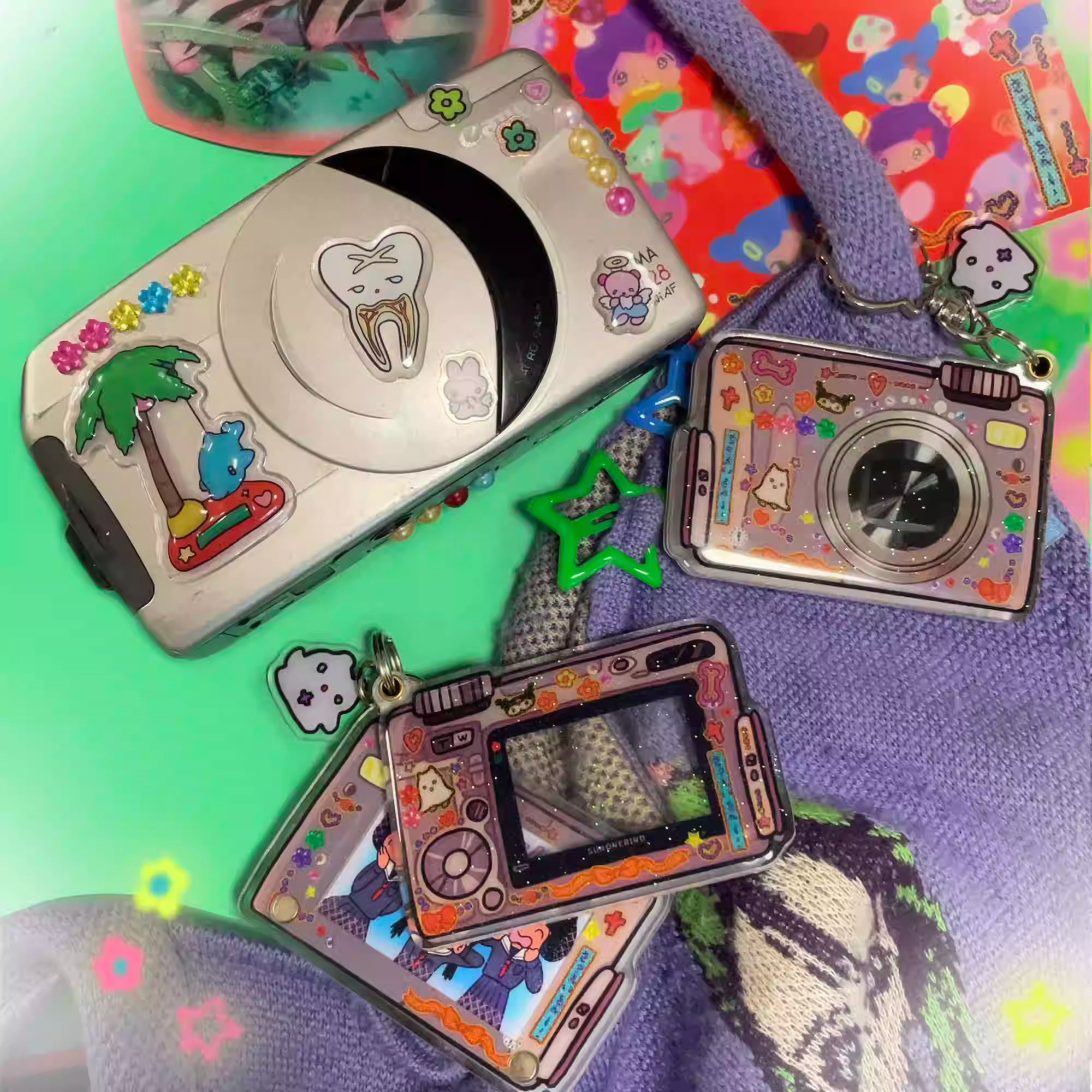 Sunonebird Glitter Camera Keychain