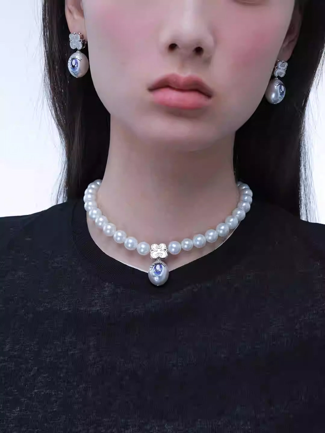 33Slipppers Tearful Eye Earrings