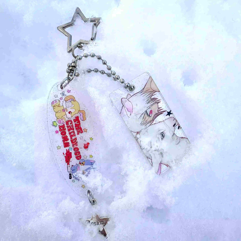 Oliwa The Childhood Home Keychain