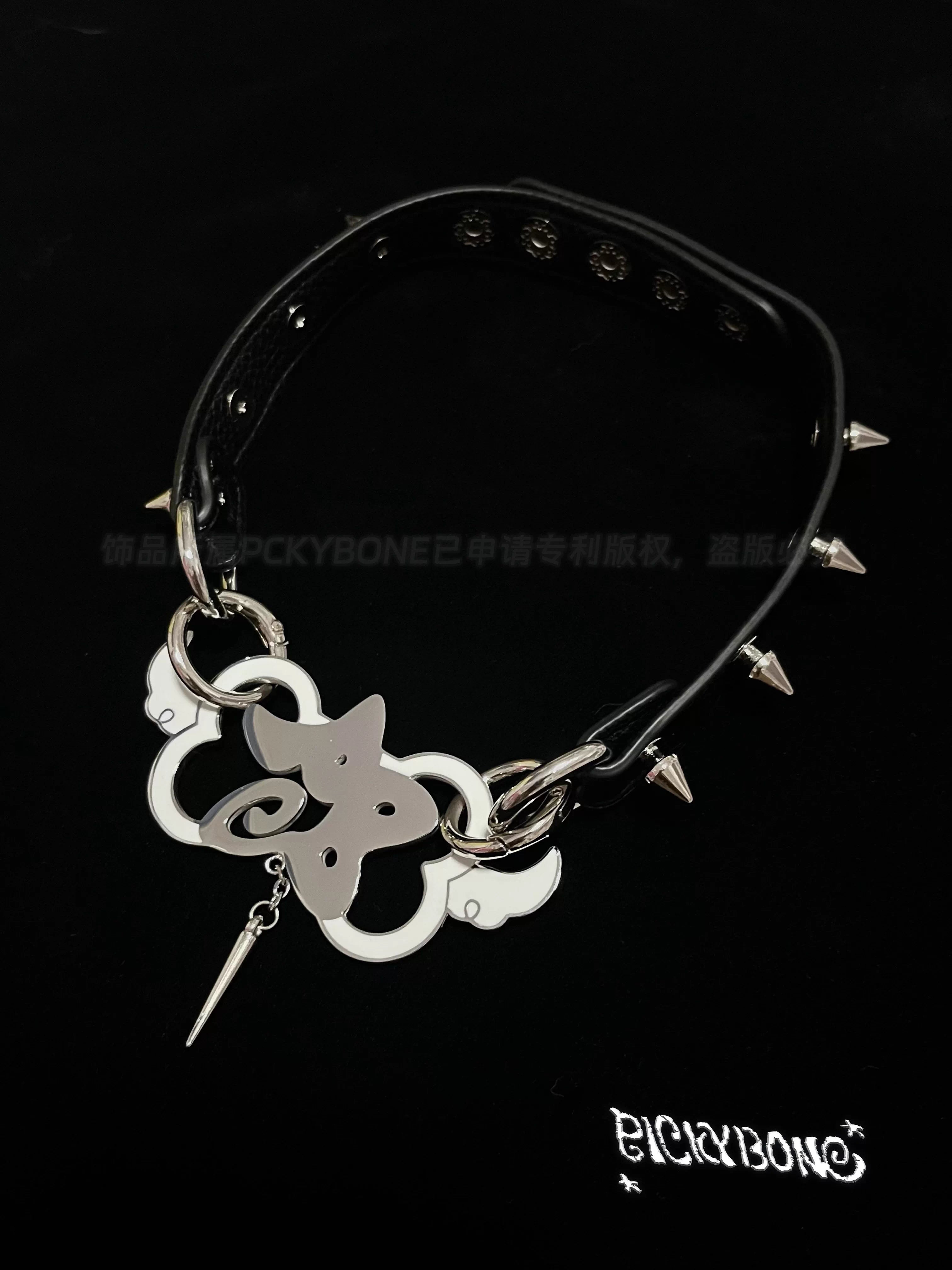 Pickybone E-Angel Choker