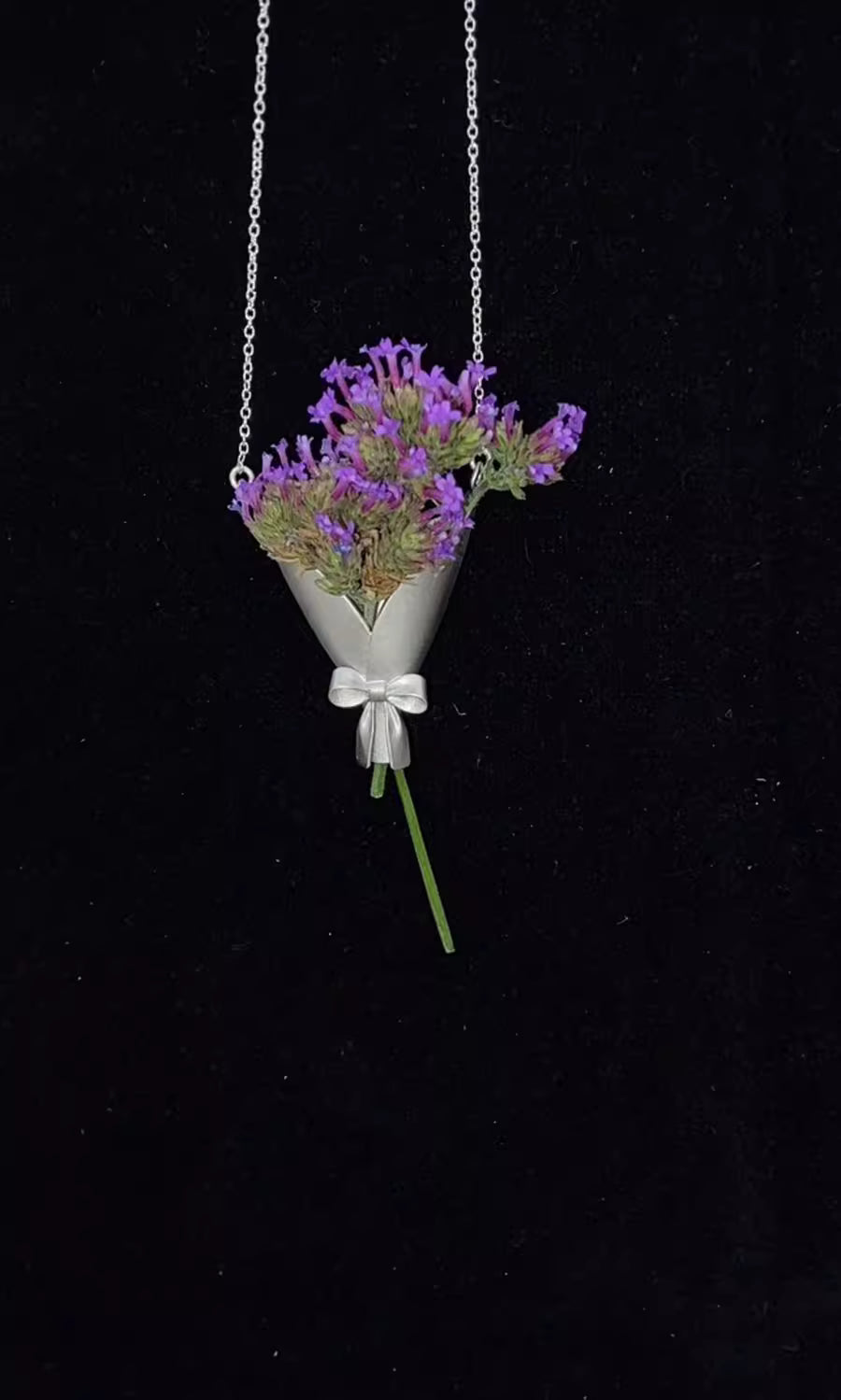 Silver Vase Necklace