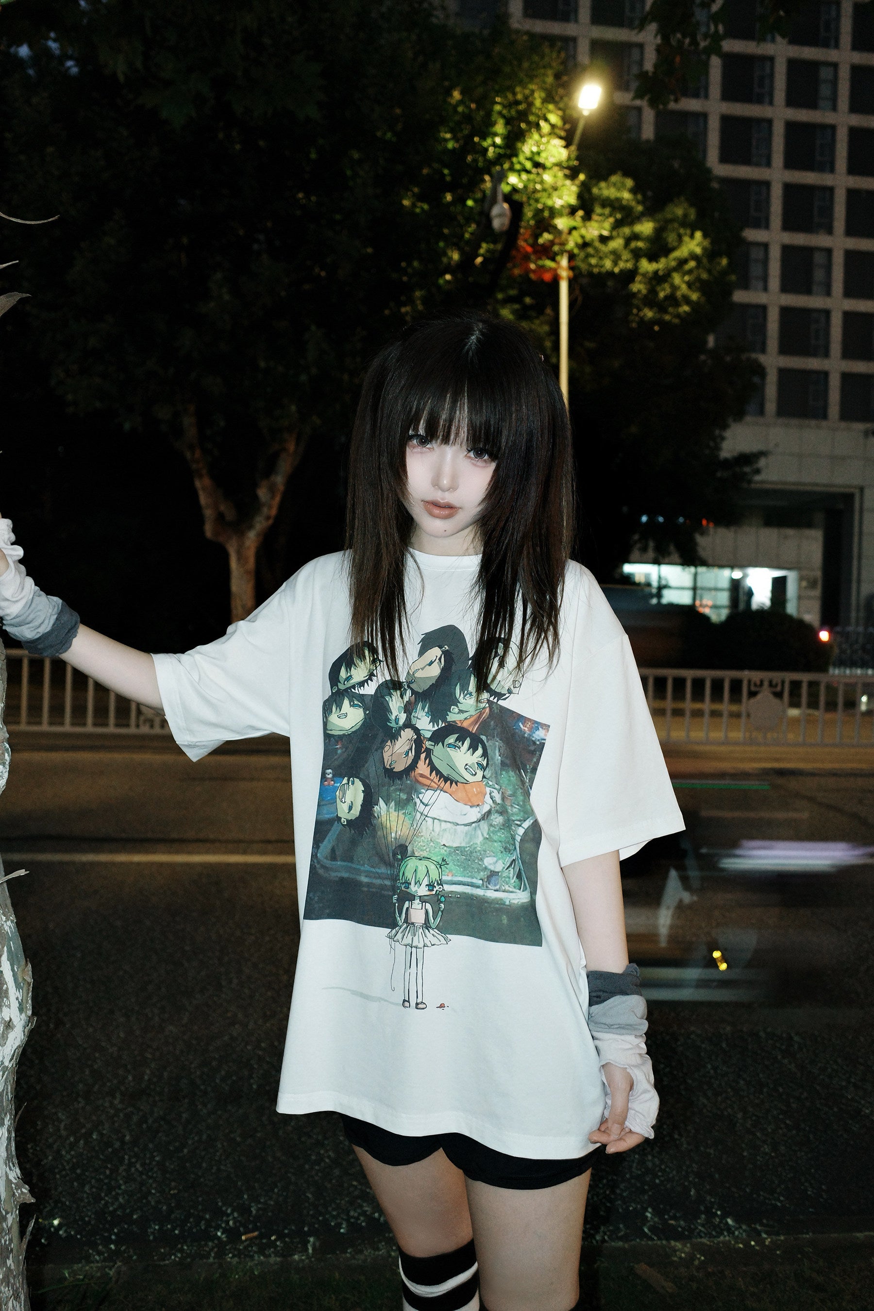 Pipoox7:45 Balloon Head T-Shirt