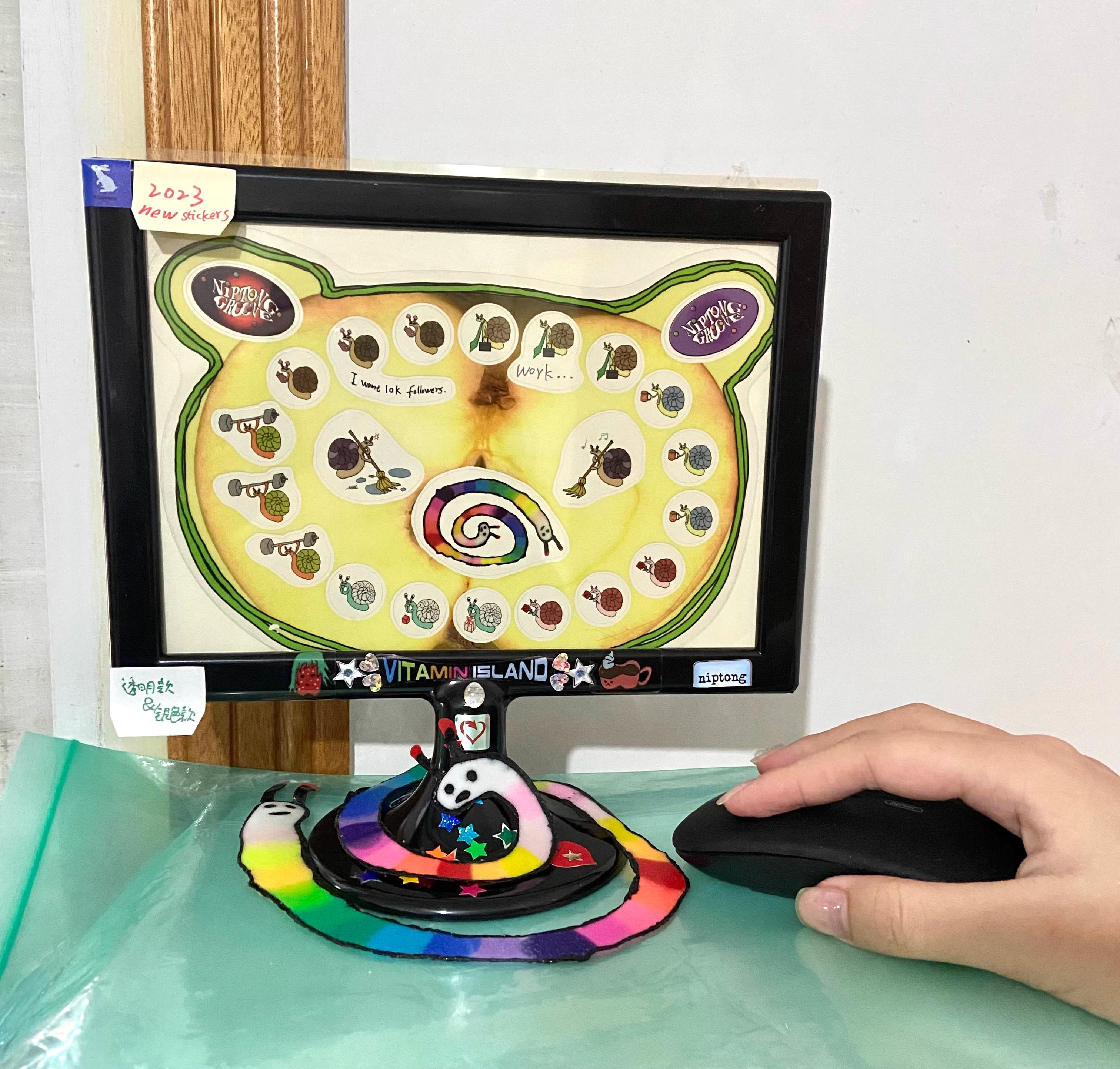 Niptong Snail Bear Stickers