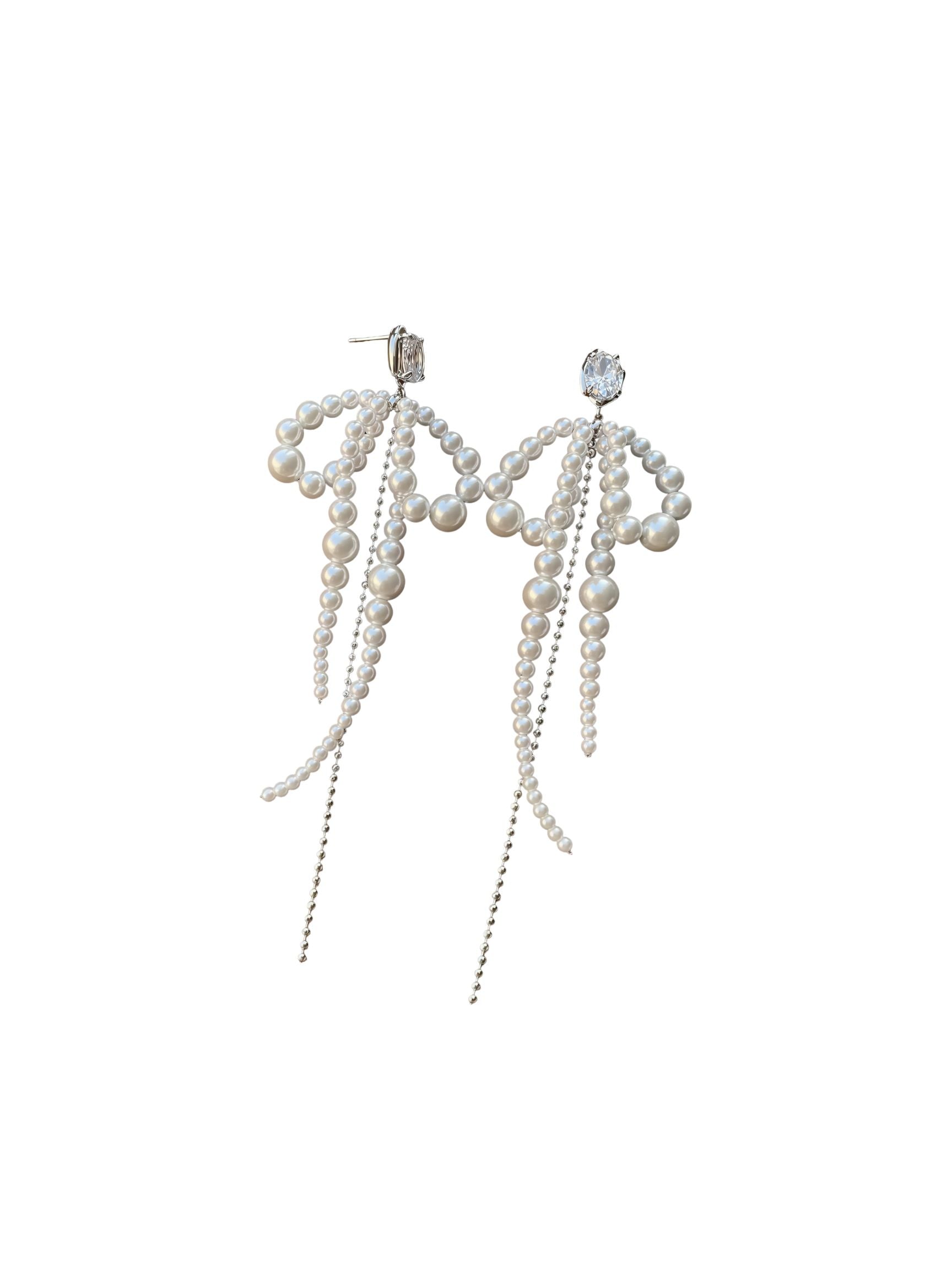 Glam Bow Pearl Earrings