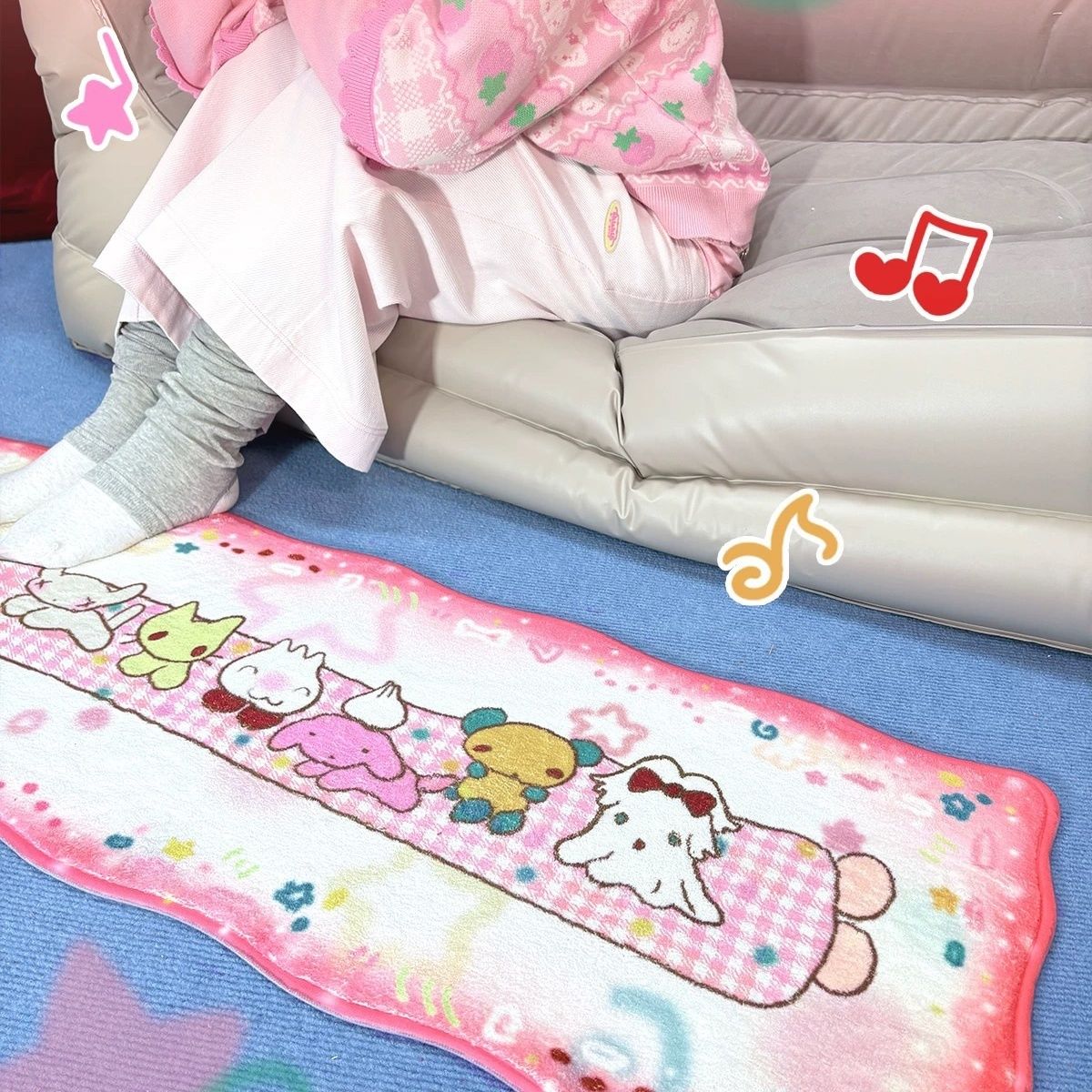 Cuddle Lineup Rug