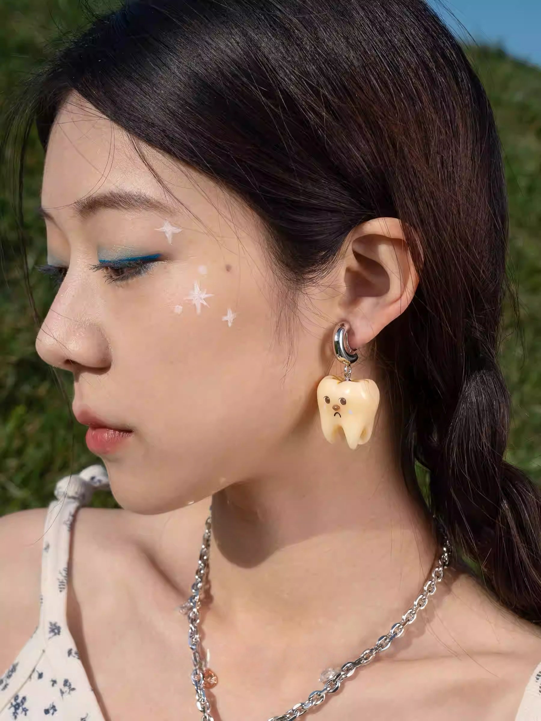 CancanTheater Sad Tooth Drop Earrings