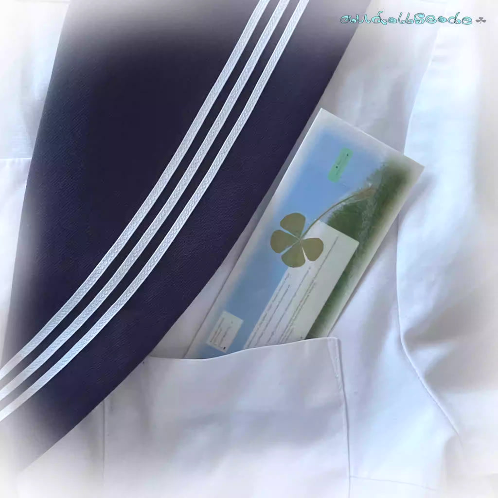 alldollscode Lucky Clover Star Illustration Bookmark