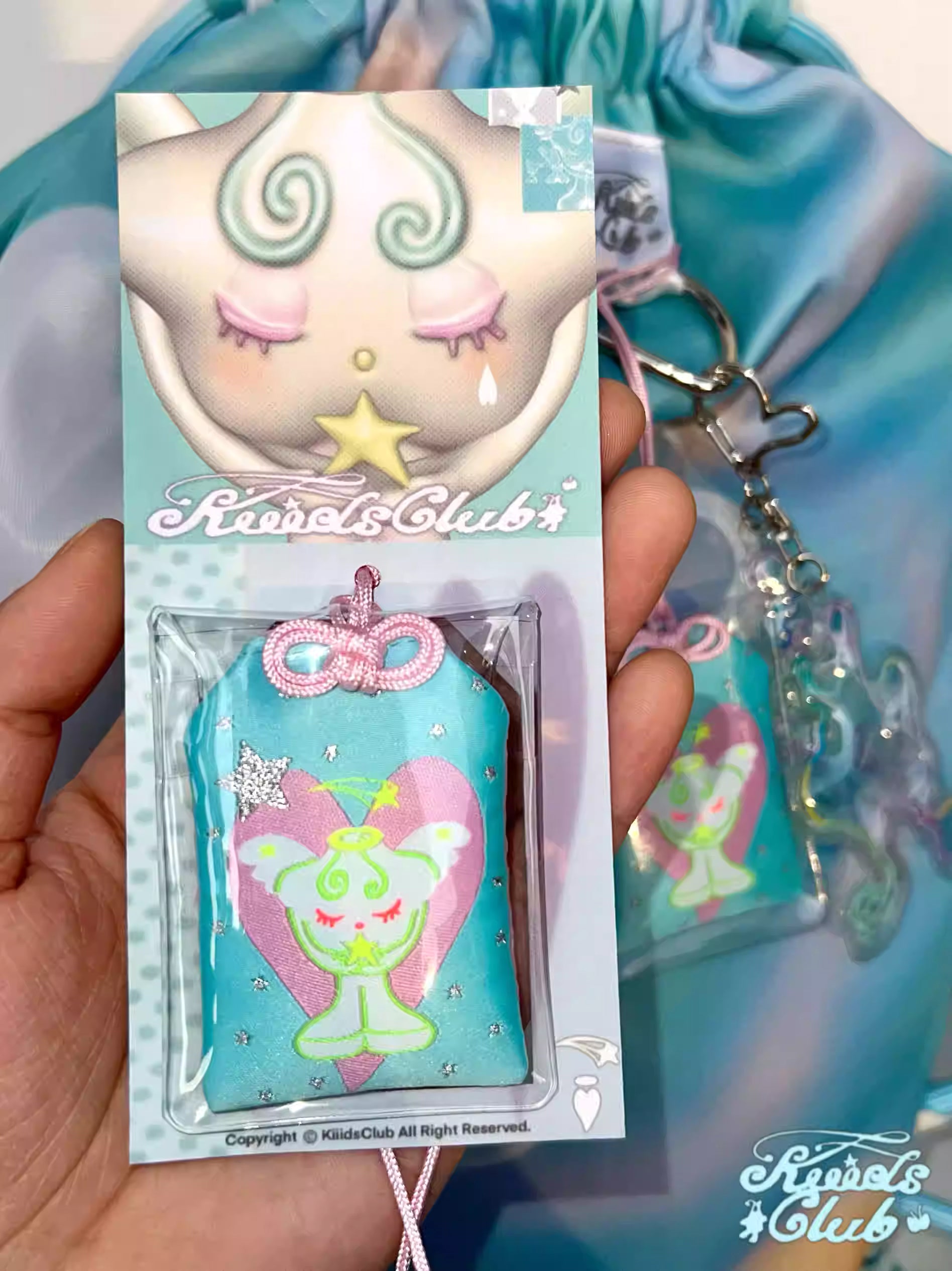 kiiidsclub Best Wishes Glow Angel Amulet – Vanilla Scented Charm