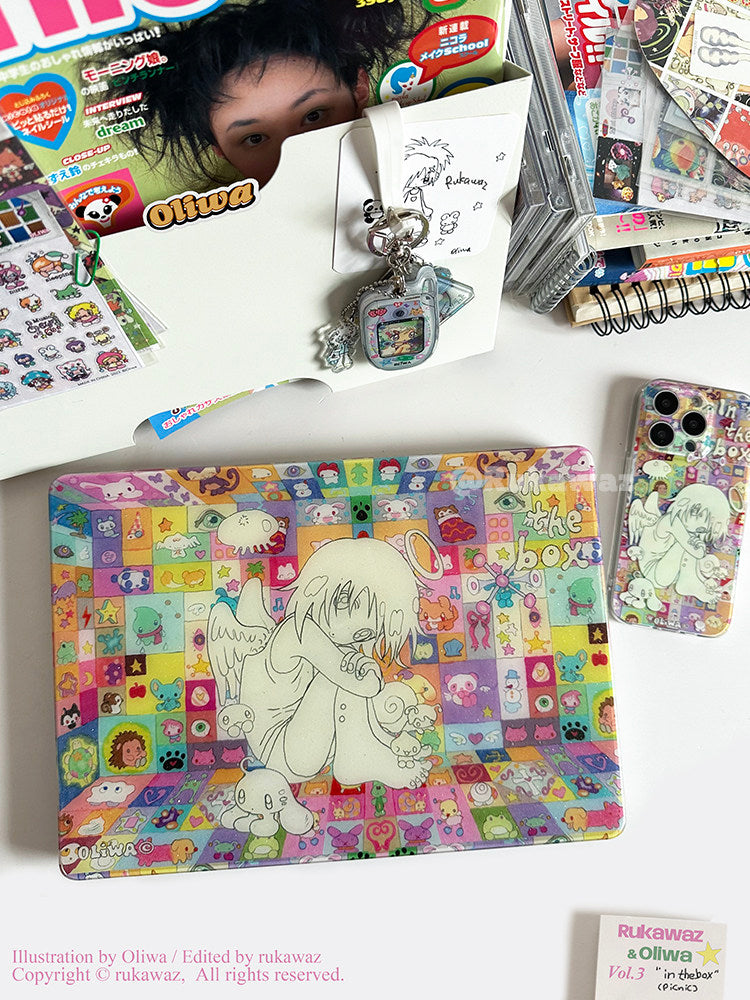 RUKAWAZ x Oliwa In the Box  Macbook Case