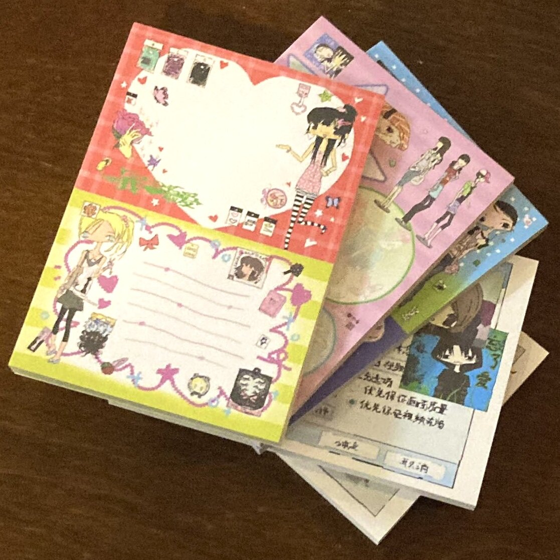 pipoox7:45 Ladies’ Mall Memo Pad