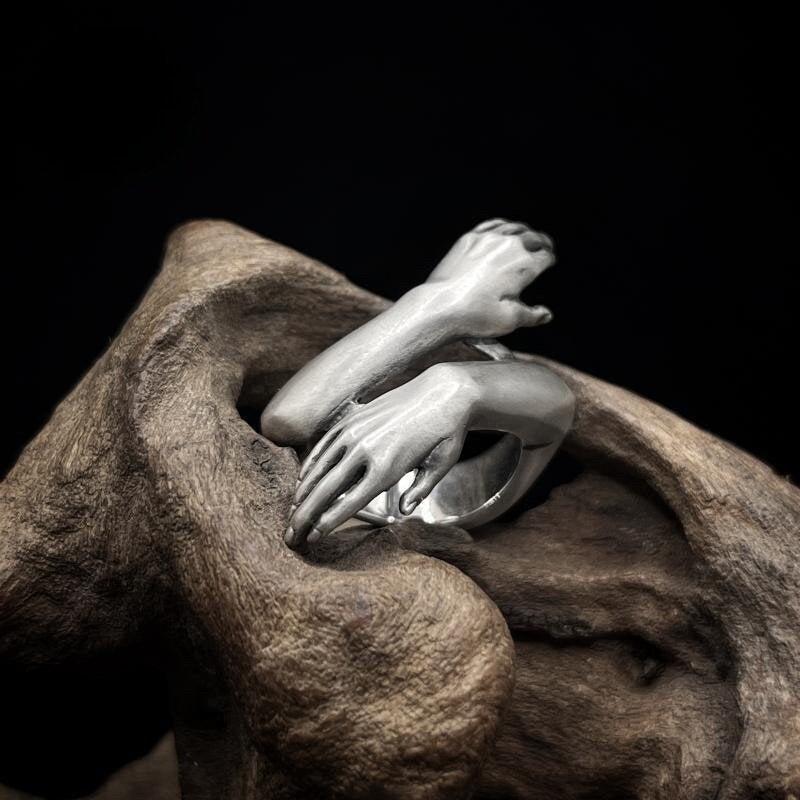 Hug Me Ring