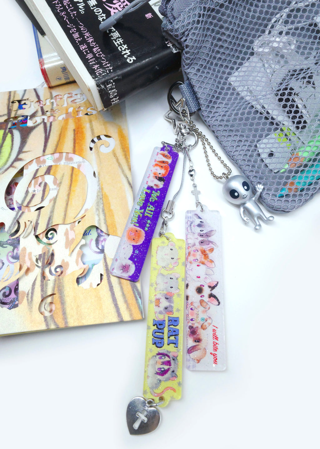 Oliwa Fluffy Paradise Keychain