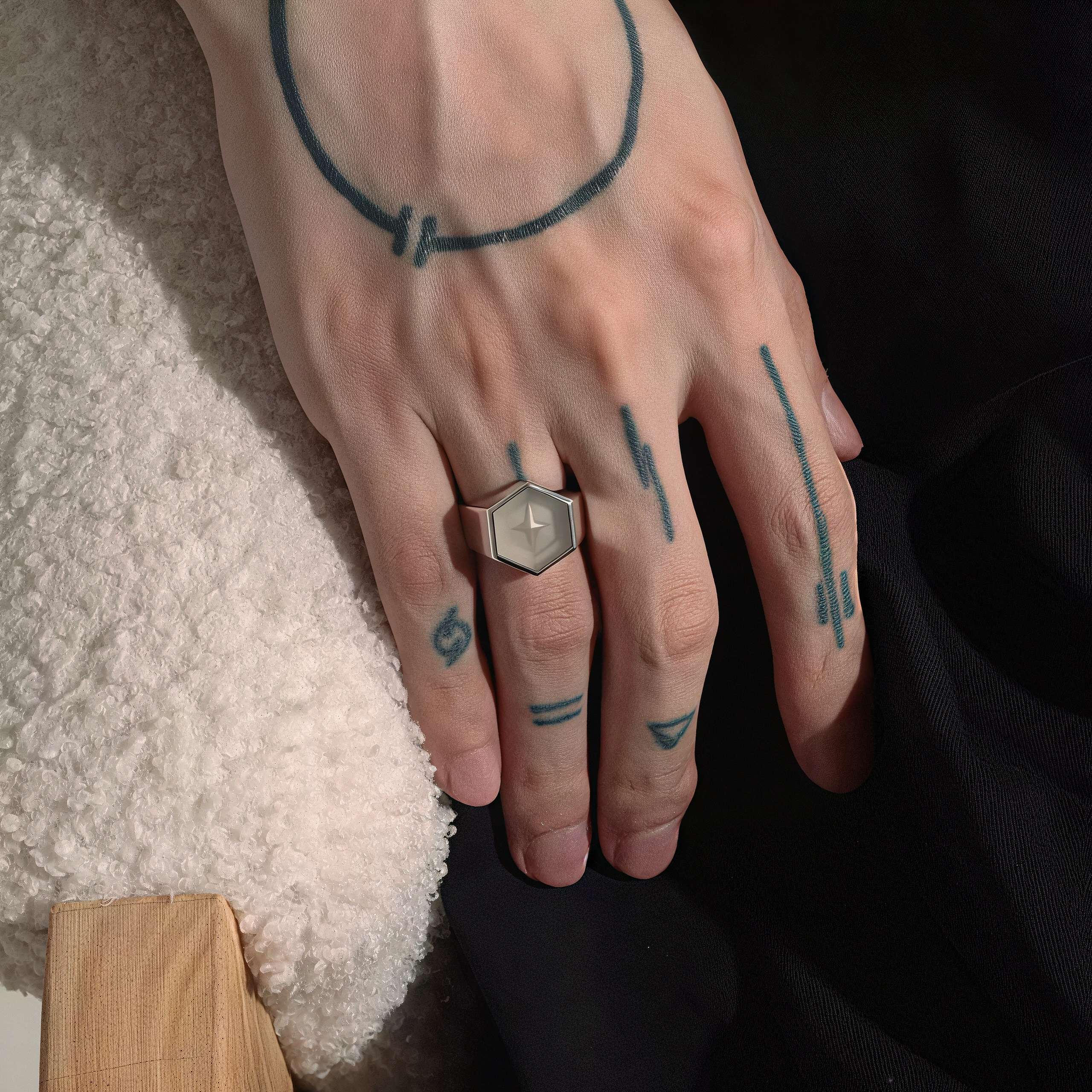 Cross-Star Hex Signet Ring