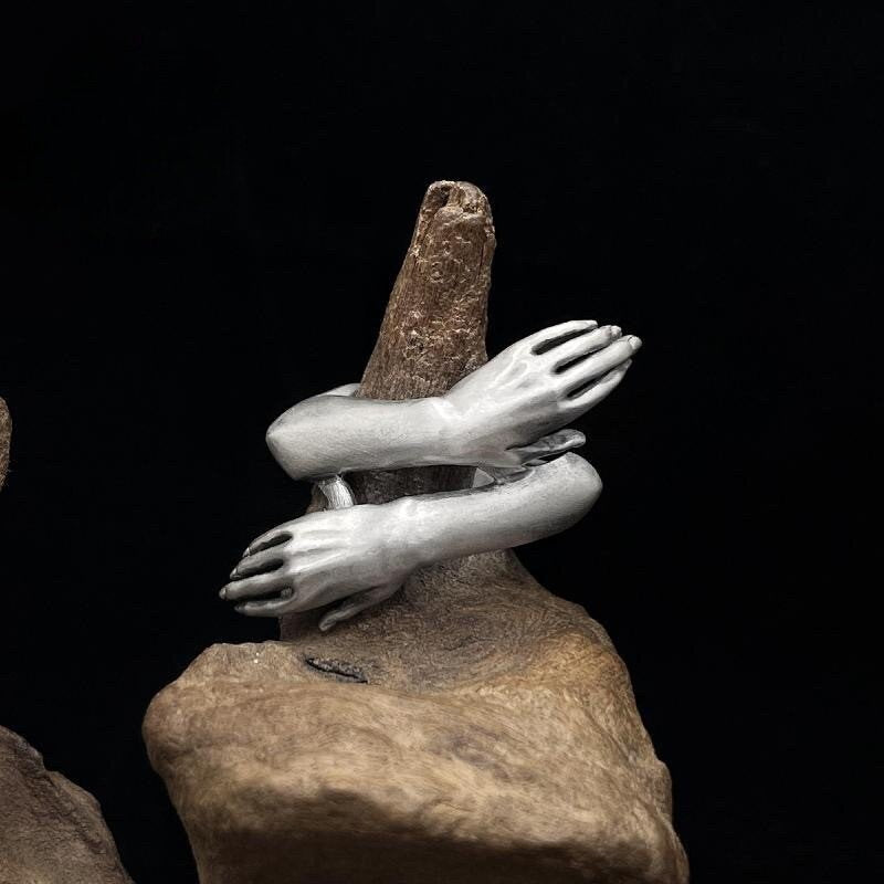 Hug Me Ring