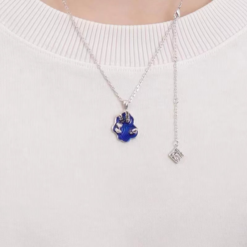 CHICI VANGO Emerging Hand Necklace