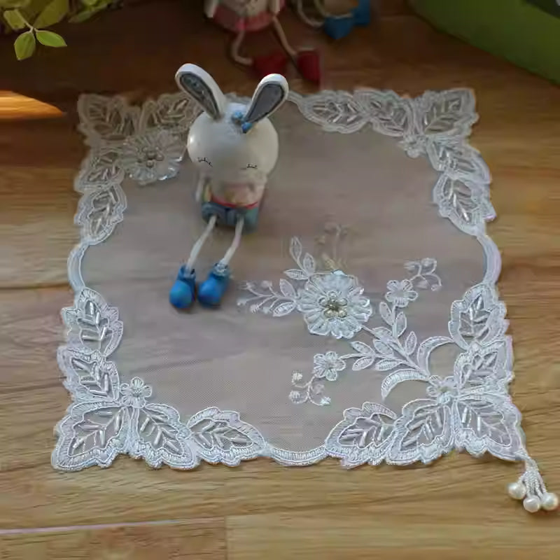 European Lace Pearl Table Mat