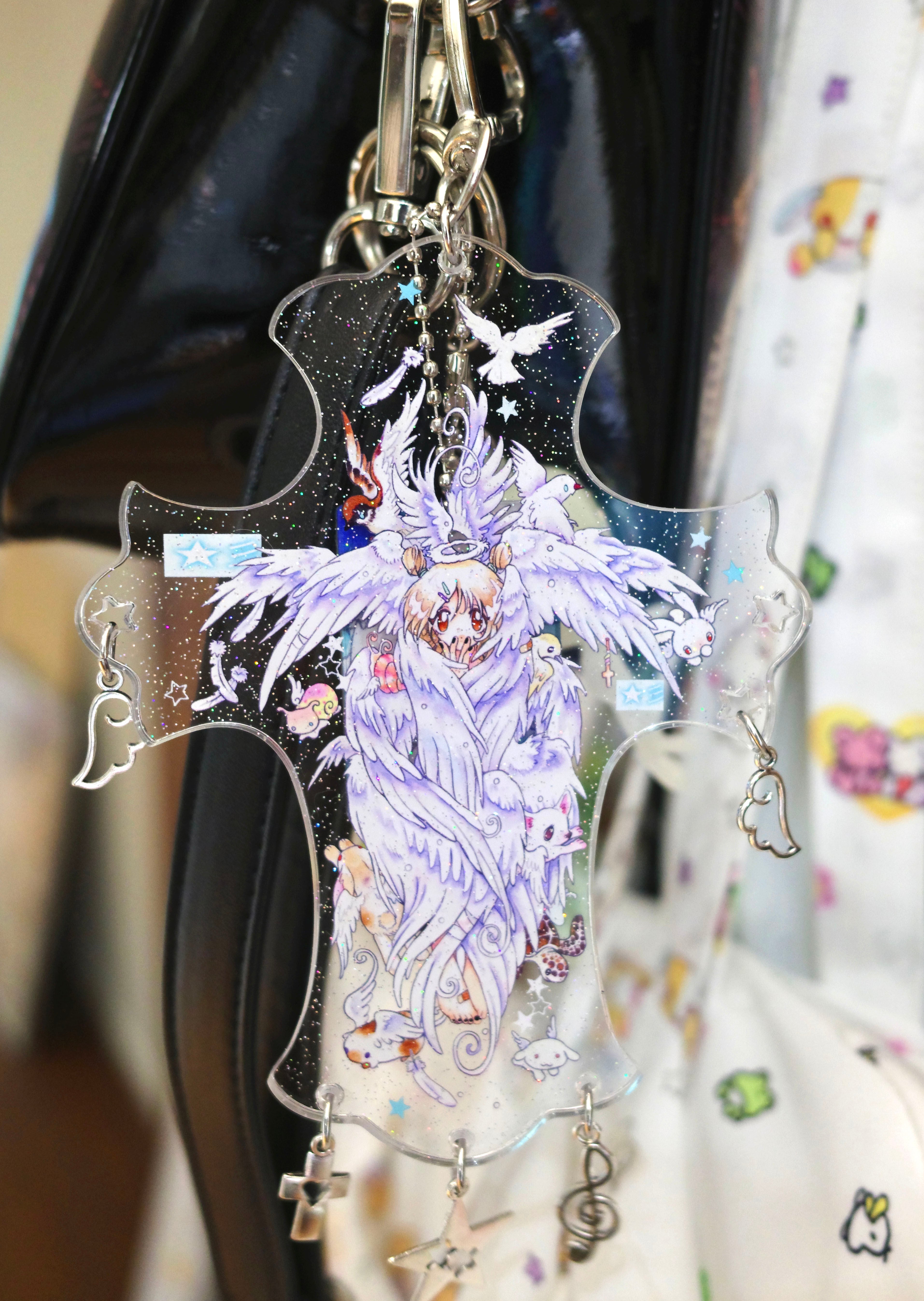 Oliwa Born From Wings Keychain