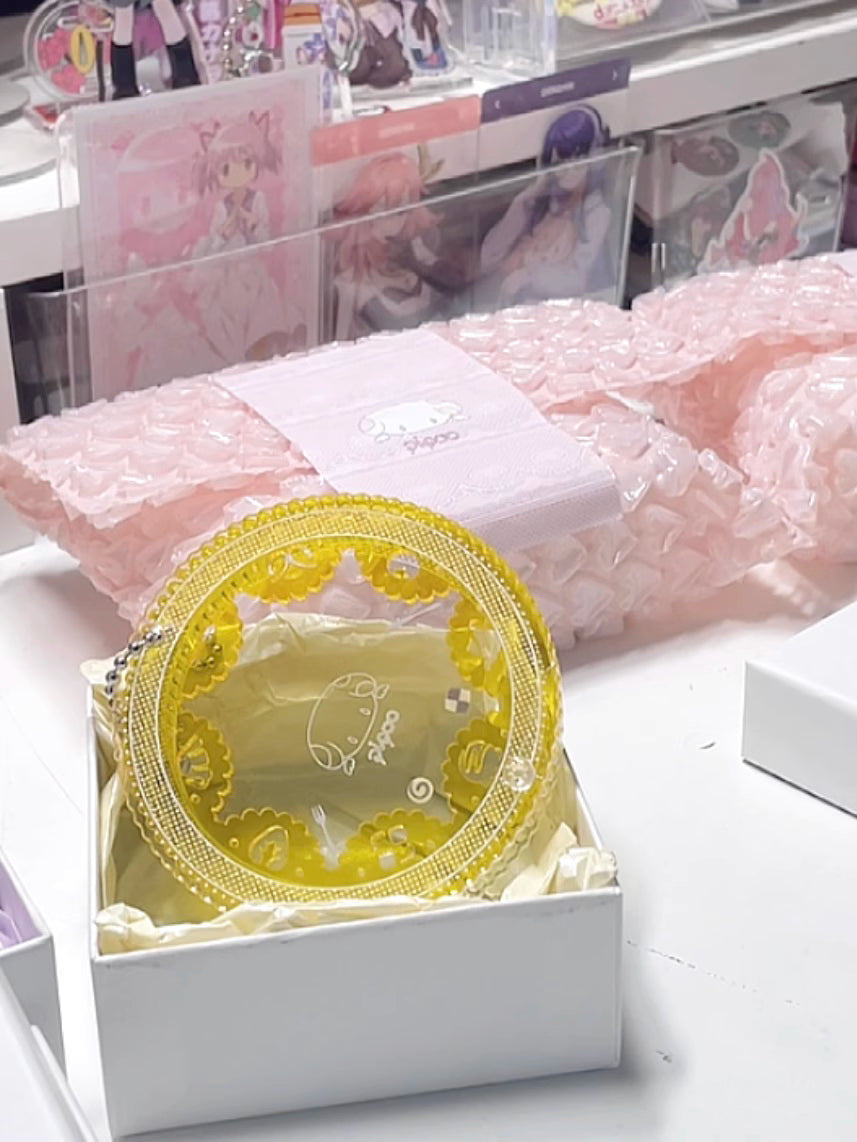 Pipoo Lace Tea Party Acrylic Badge Case