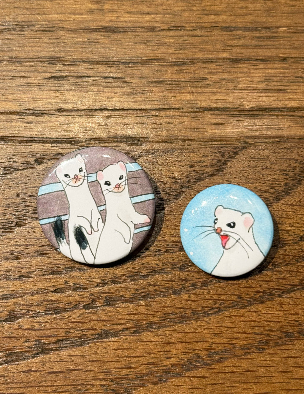 Niptong Sexy Girl in a Snowy Ermine Scene Badge Set