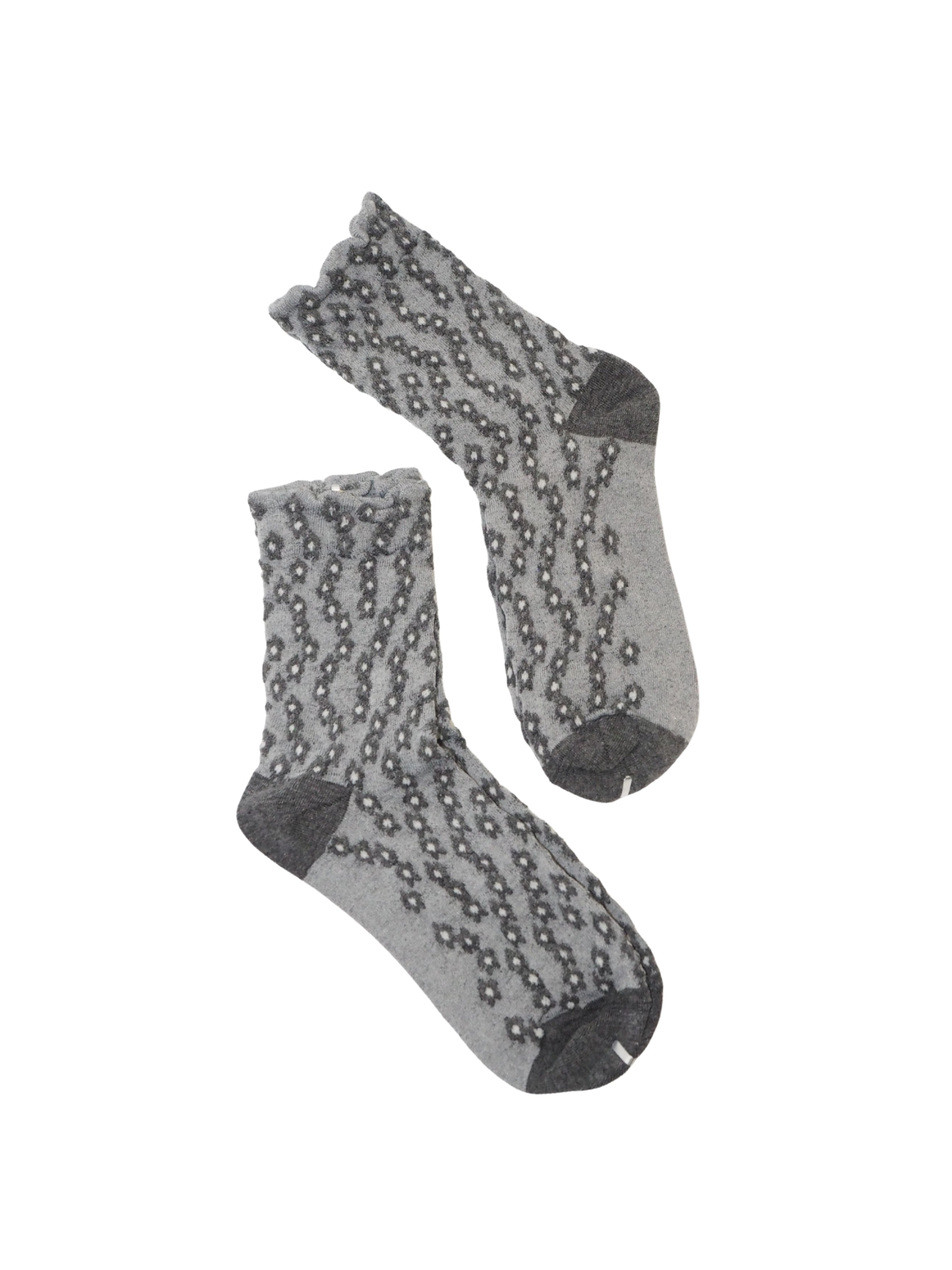 Textured Floral Knit Mid-Calf Socks