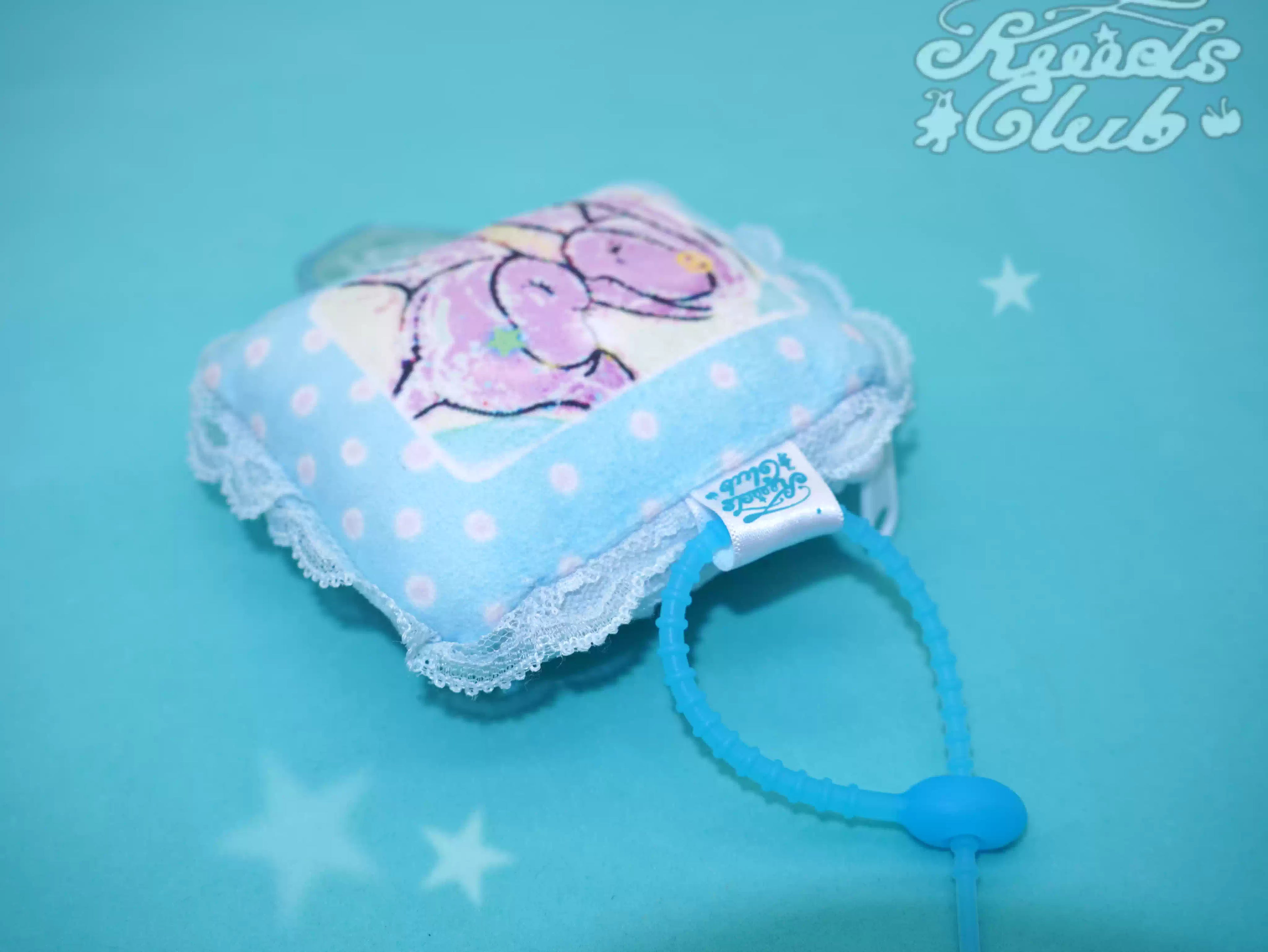 KiiidsClub Brave Kiss Dual-Sided Lace Pillow Case