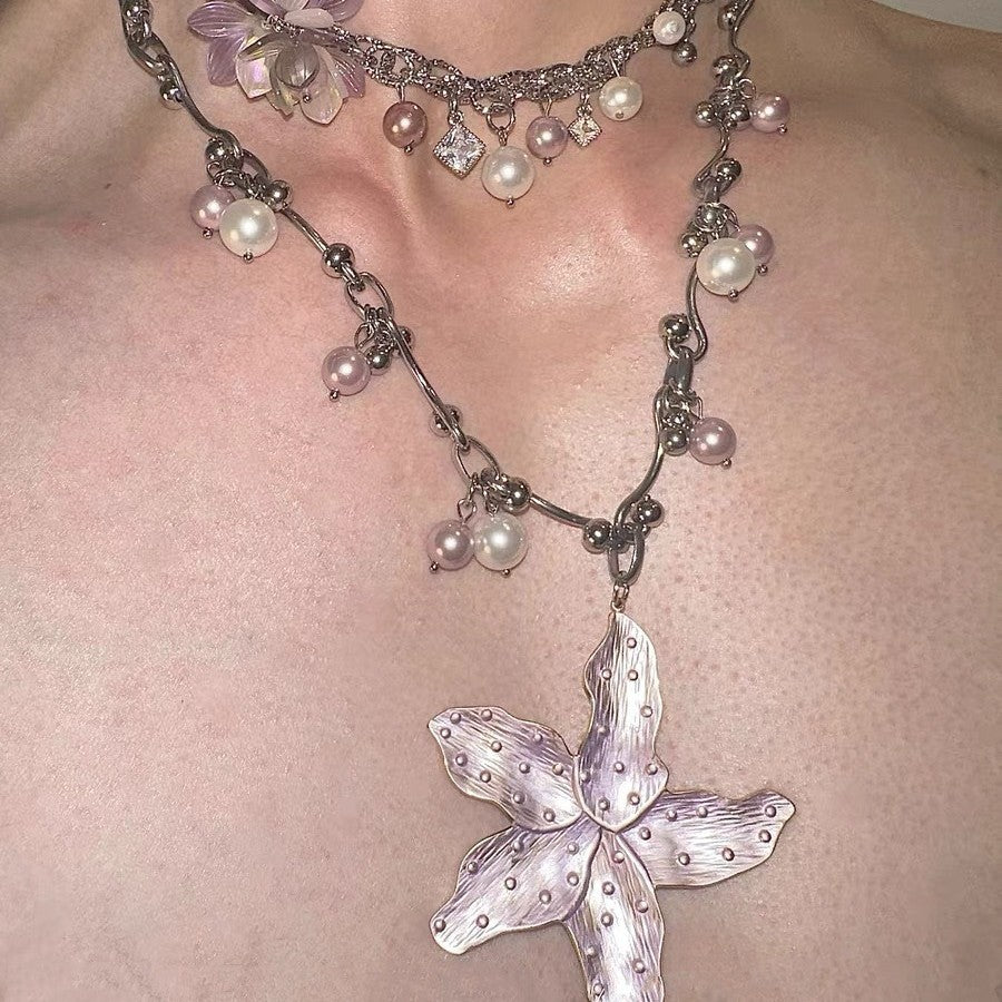 ALONEMOON Star Petal Necklace