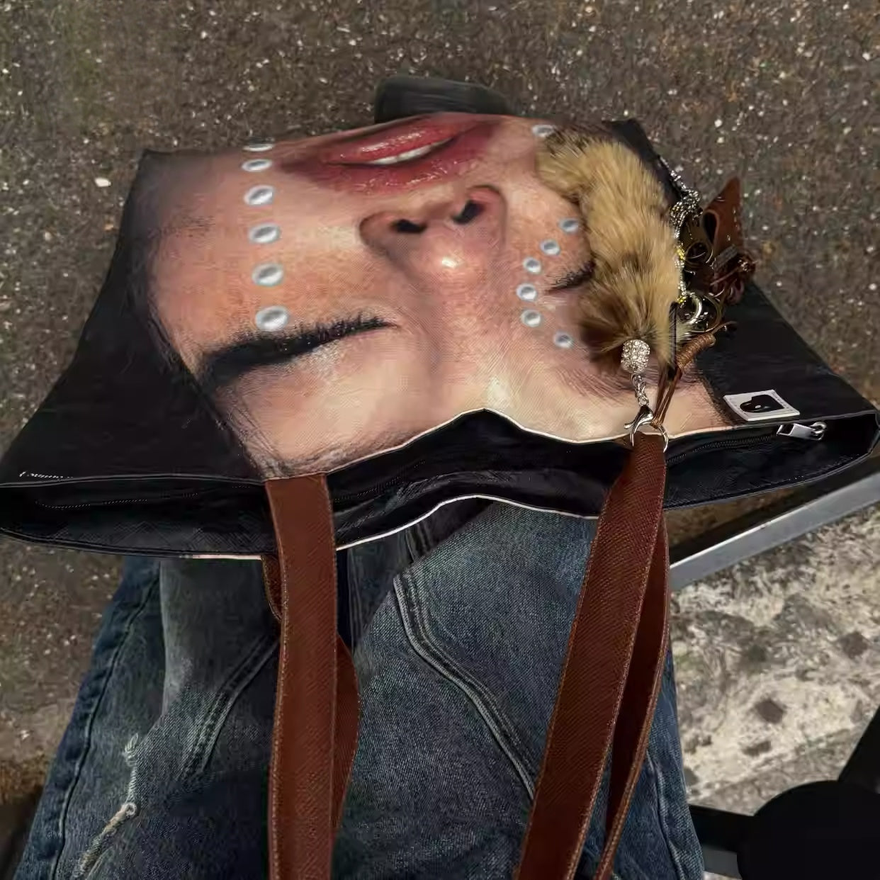 Putout Pearl Tears Street Tote