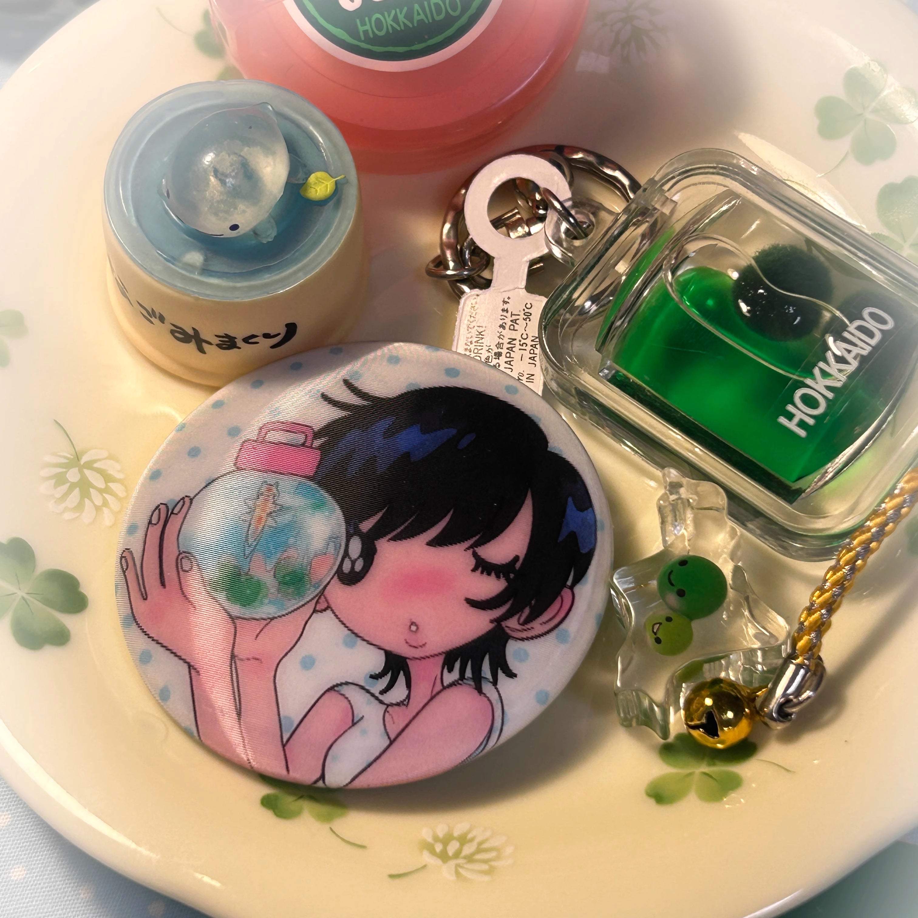 Sunonebird Pocket Terrarium Gaze Badge