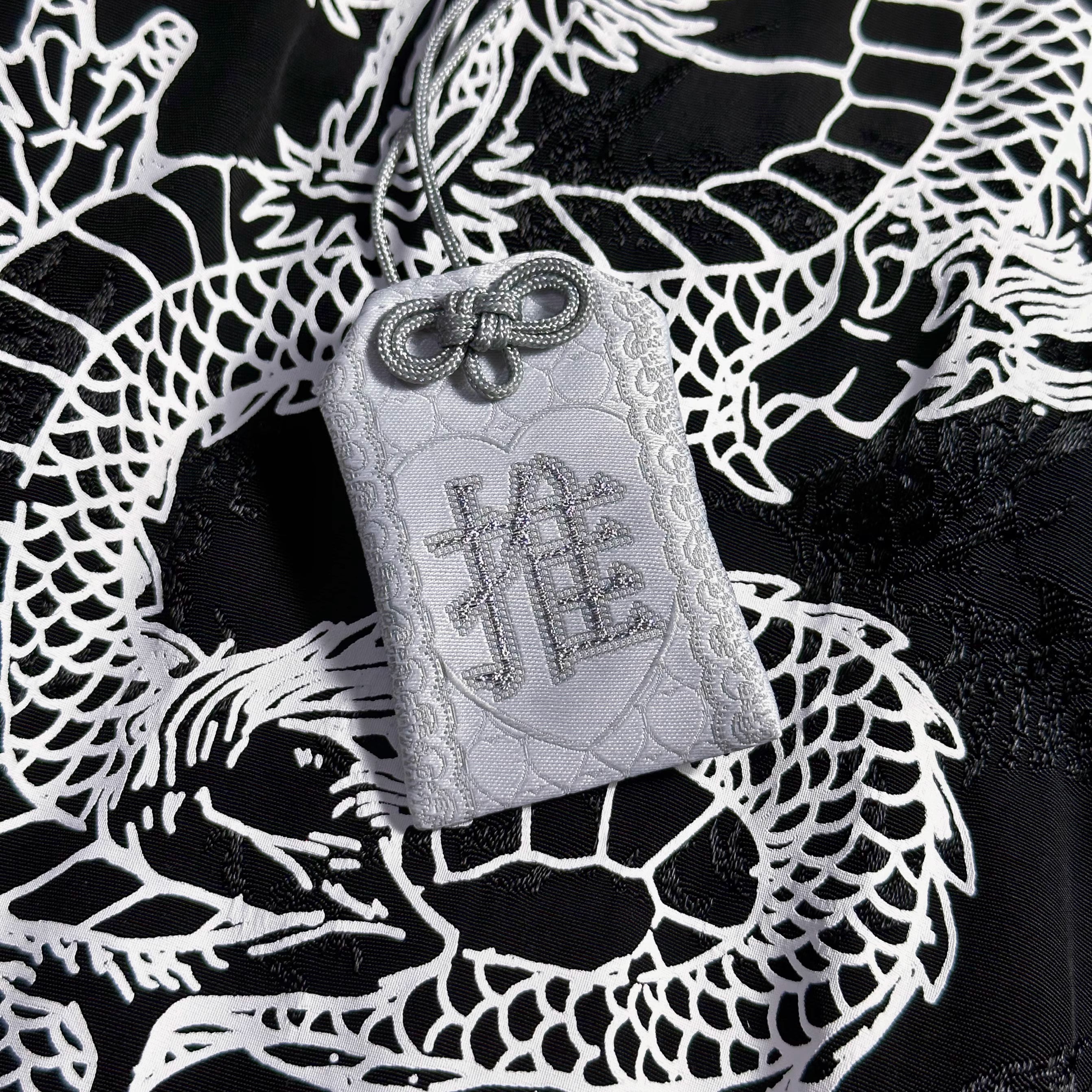 pipoo Oshi Amulet