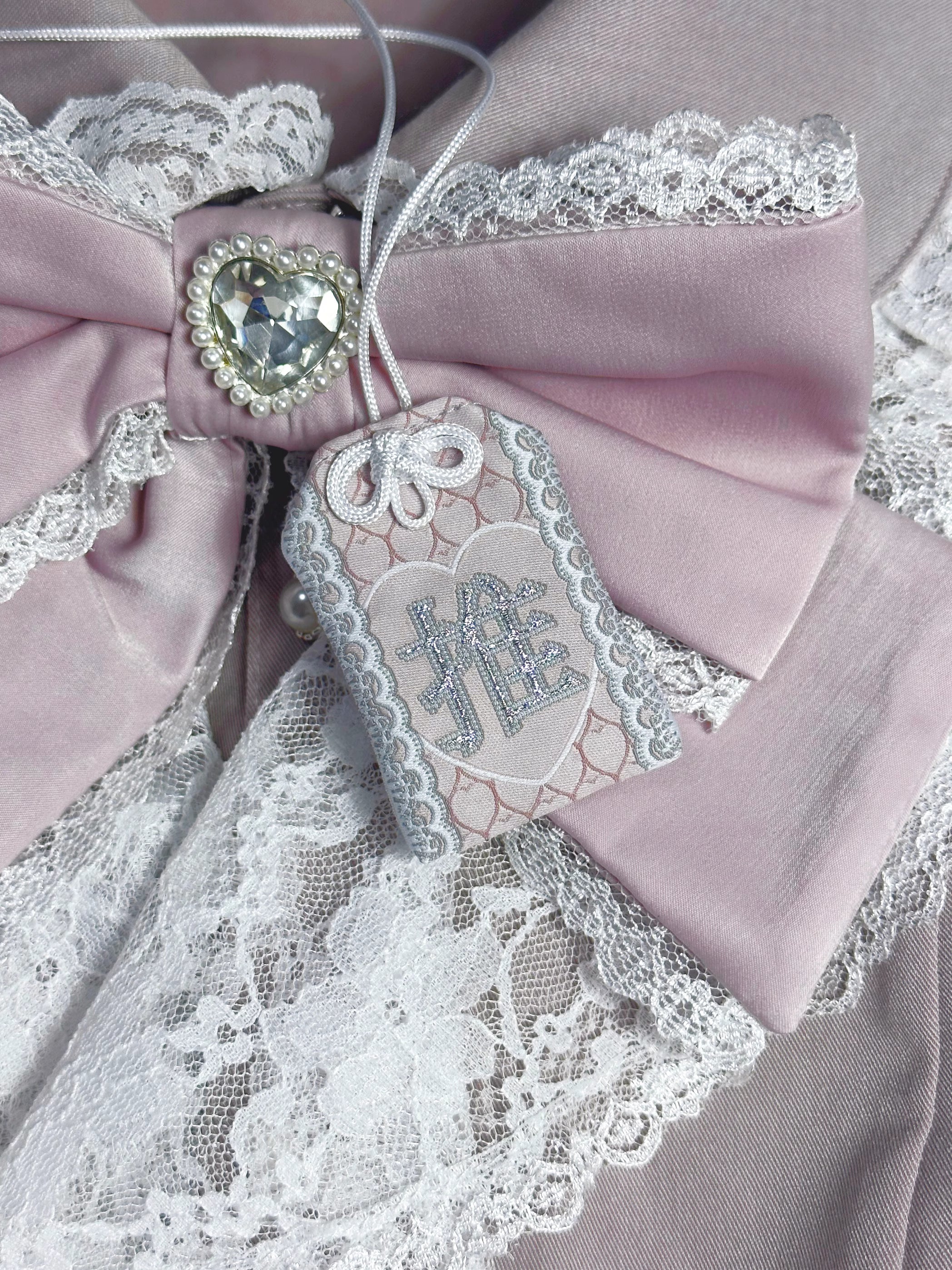 pipoo Oshi Amulet