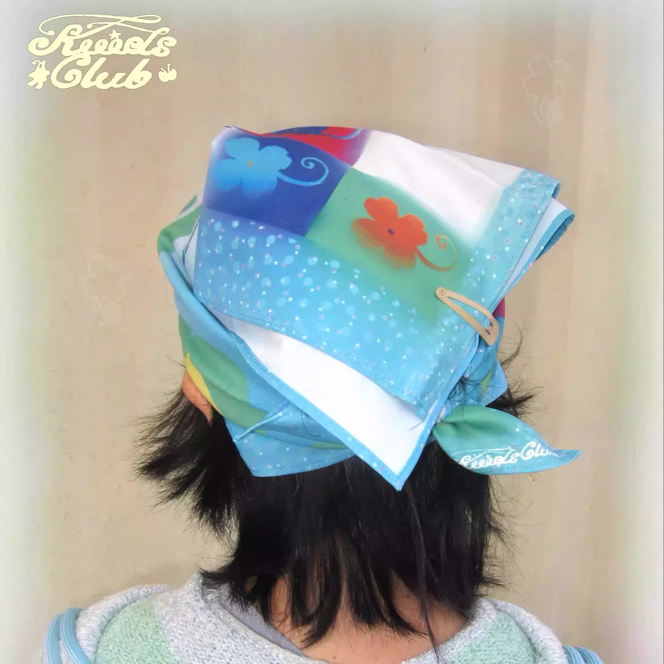 KiiidsClub Lucky&Kiss Tapestry