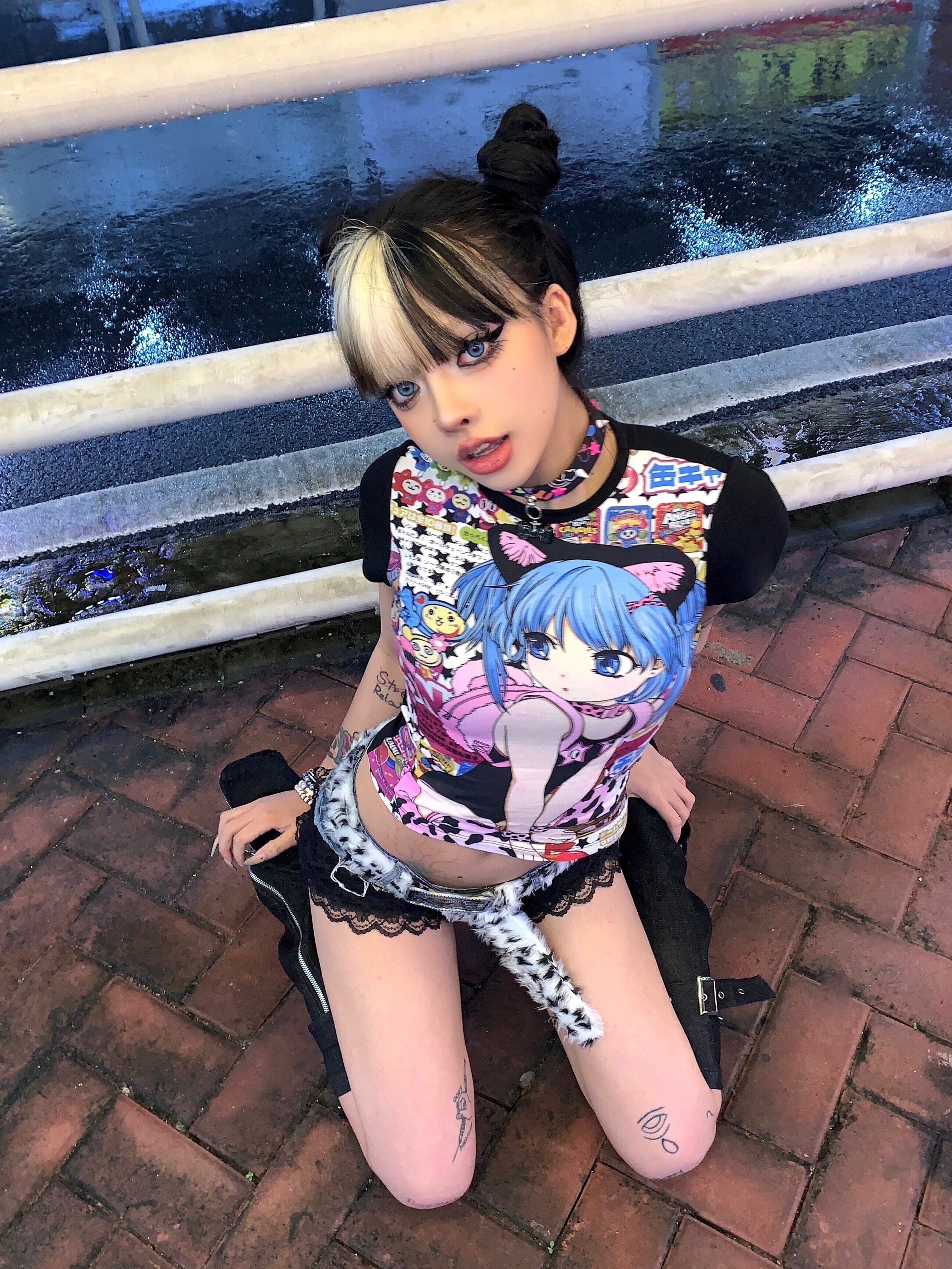 cartoonbox Retro Showa Manga Tee