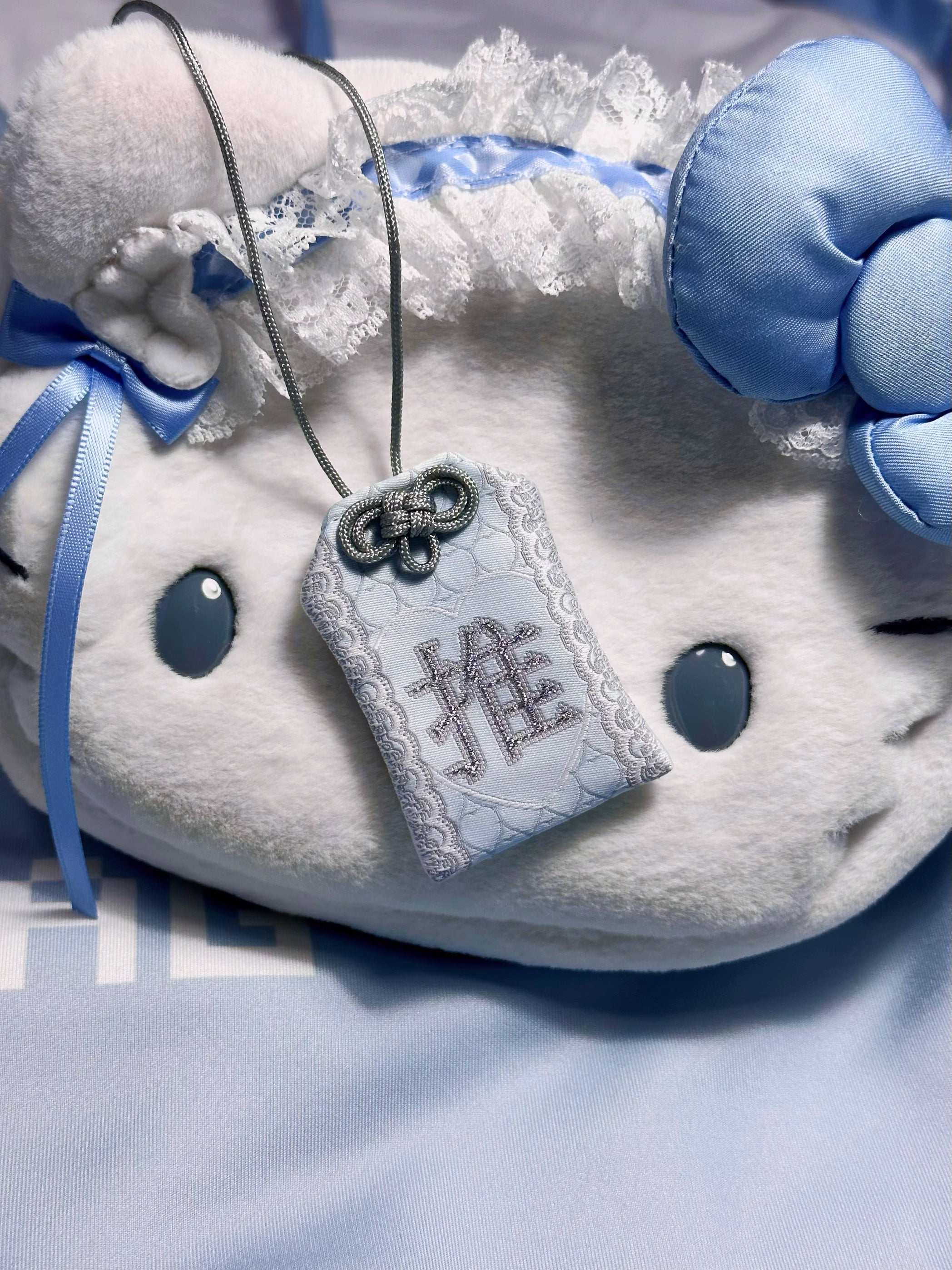 pipoo Oshi Amulet